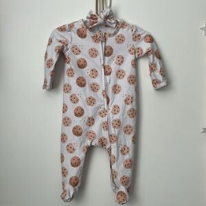 Caden Lane Cookie Crumble Zip Up Footie WITH matching bow.  Size 0-3M